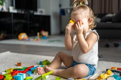 Furby jako asystent nauczyciela - wspieranie edukacji w szkole i domu