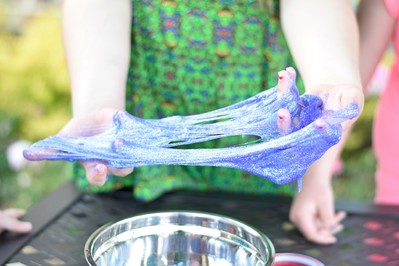 Jak zrobić slime? DIY bezpieczny przepis