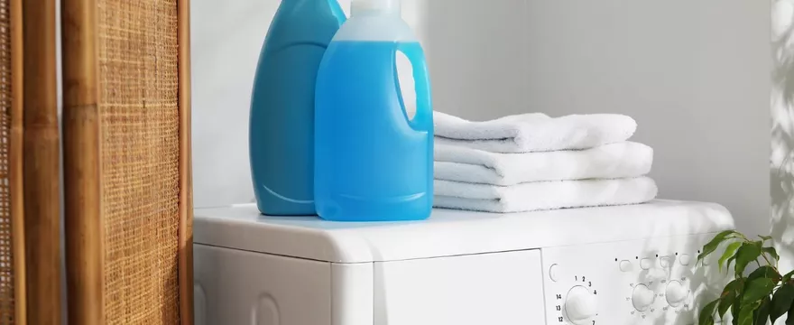 Żele do prania – kiedy są lepszym wyborem, niż proszki?