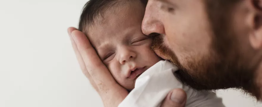 Tata i dziecko – budowanie więzi od pierwszych dni
