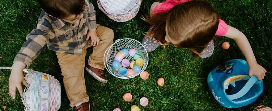 Życzenia SMS na Wielkanoc 2025: religijne i zabawne dla rodziny i przyjaciół