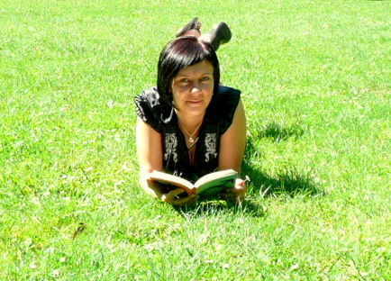 Letnie czytanie w trawie ;-)