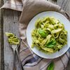 Tagliatelle z serowym pesto bazyliowym